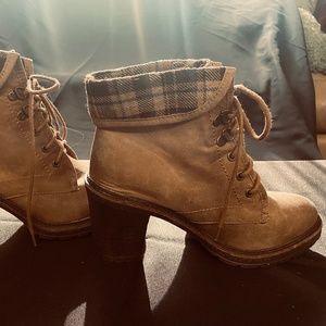 White Mountain Jay Jay Boots- Brown with Flannel Cuff- Lace Closure
